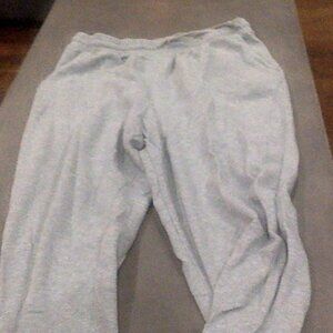 GREY SWEATPANTS